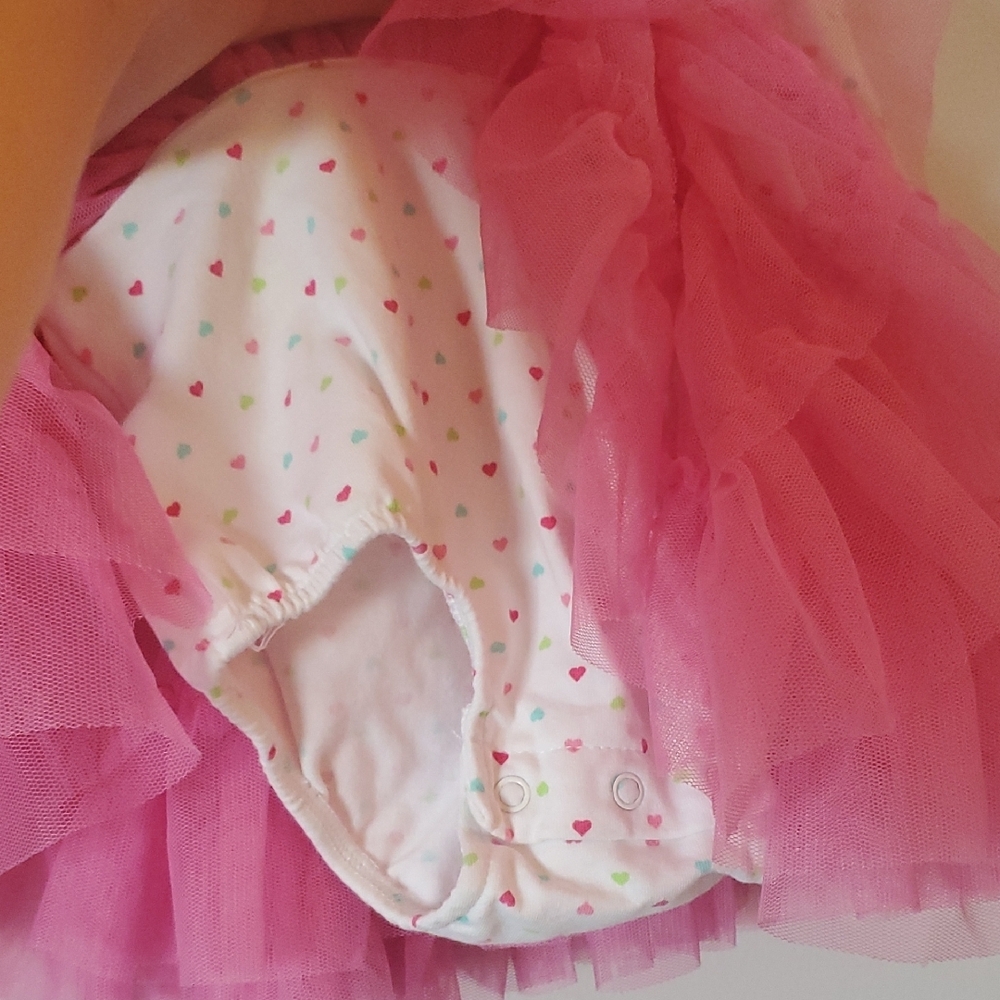 Pink Ruffled Baby Dress With Heart Pattern Size 6 Months - Picture 3 of 6